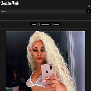 BaddieHub Logo